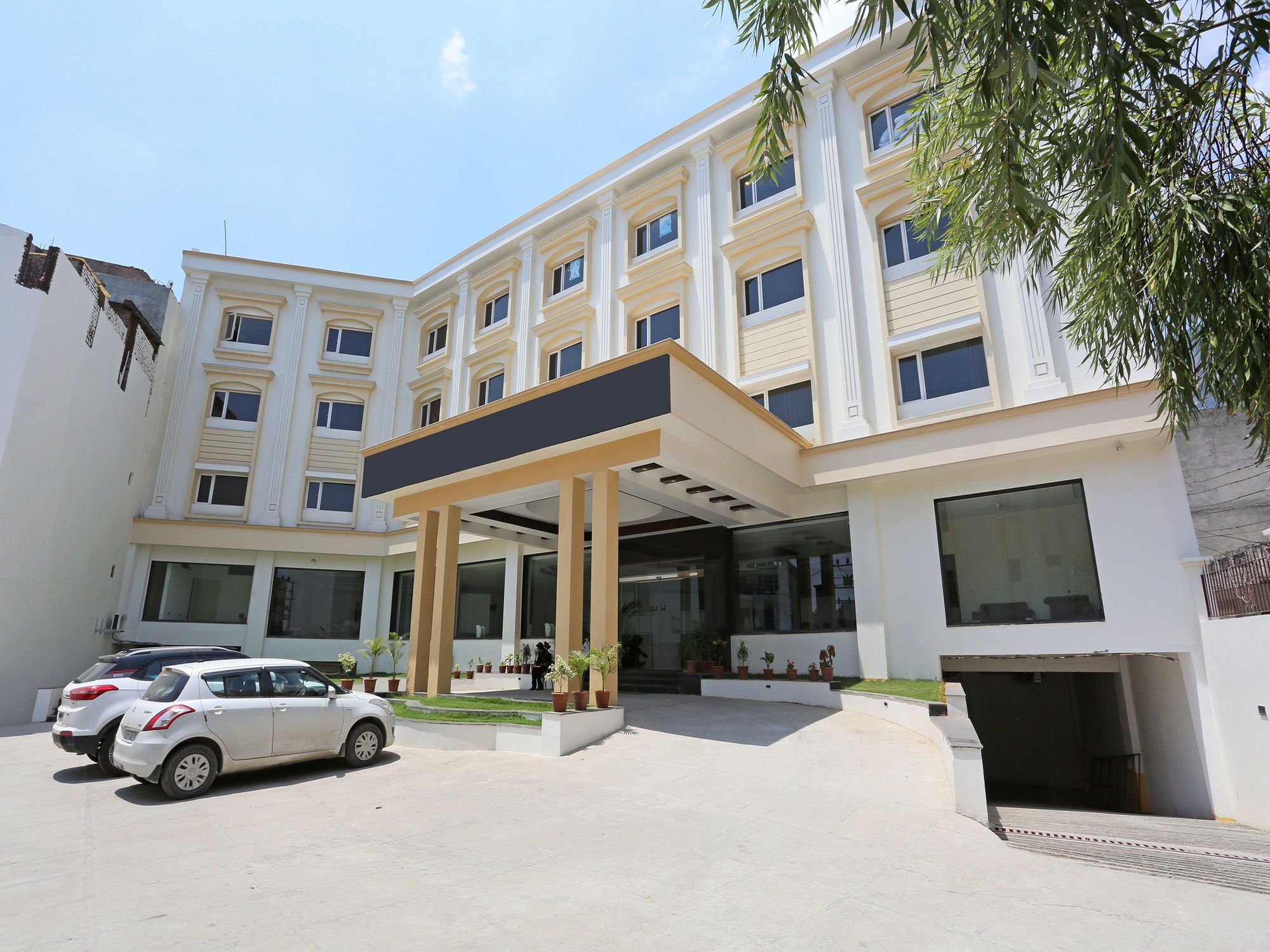 Hotel The Royal Krishna Katra  Ngoại thất bức ảnh